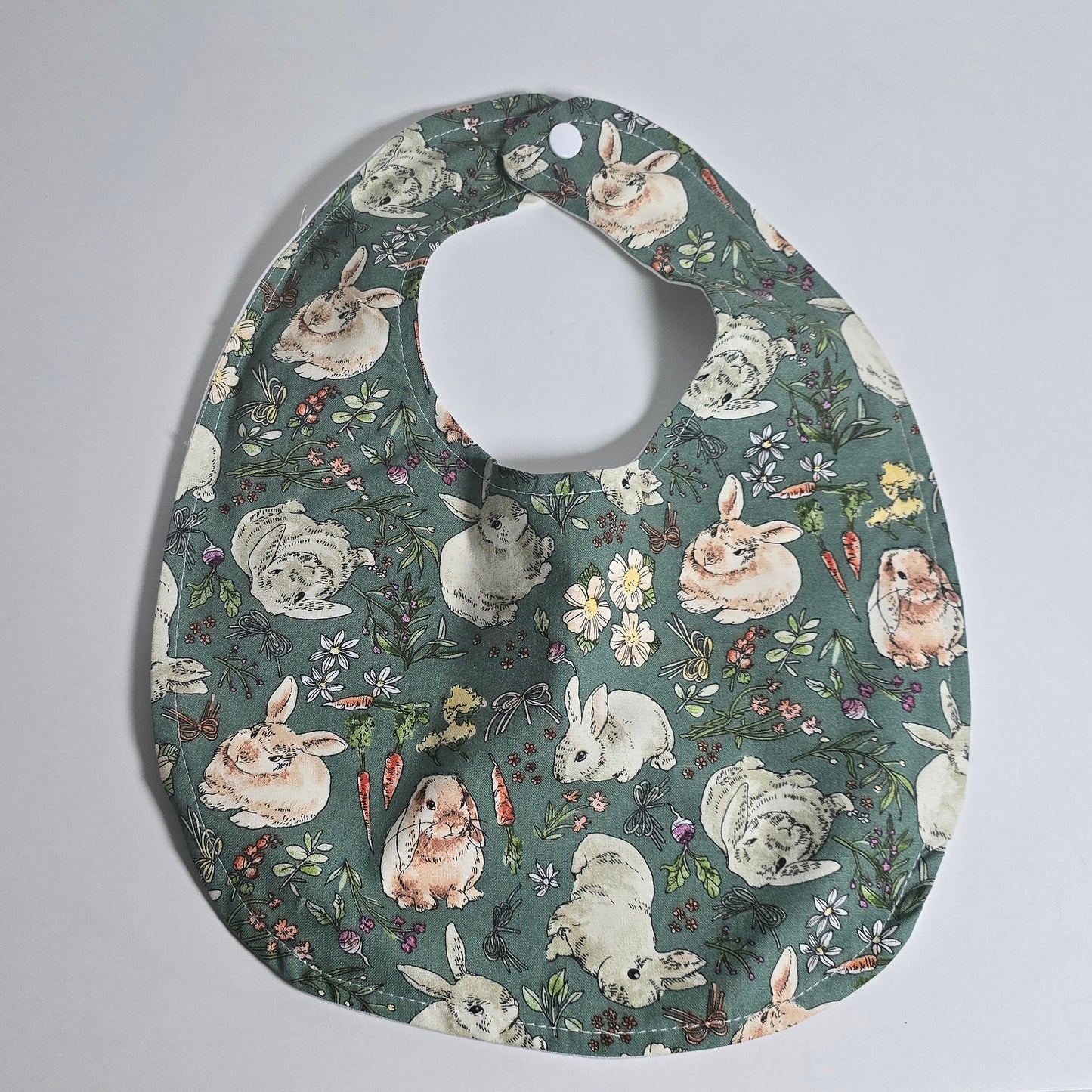 U-Neck Bib